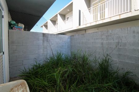 Casa de condomínio para alugar com 57m², 2 quartos e 1 vaga Casa de condomínio para alugar com 57m², 2 quartos e 1 vagaQuintal