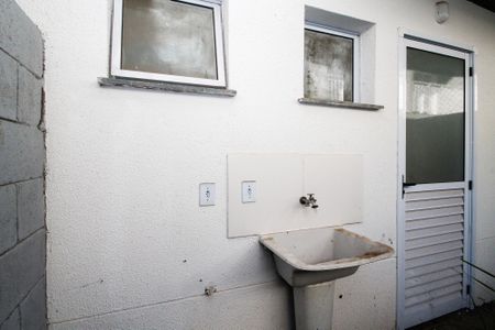Casa de condomínio para alugar com 57m², 2 quartos e 1 vaga Casa de condomínio para alugar com 57m², 2 quartos e 1 vagaÁrea de serviço