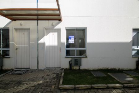 Casa de condomínio para alugar com 57m², 2 quartos e 1 vaga Casa de condomínio para alugar com 57m², 2 quartos e 1 vagaFachada da casa