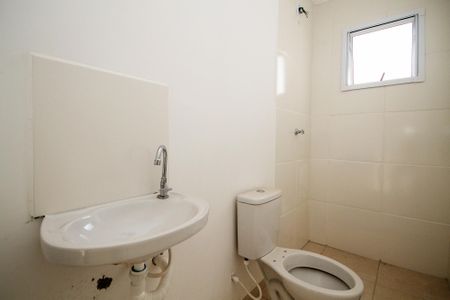 Casa de condomínio para alugar com 57m², 2 quartos e 1 vaga Casa de condomínio para alugar com 57m², 2 quartos e 1 vagaBanheiro