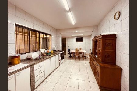 Casa à venda com 3 quartos, 277m² em Vila Leopoldina, São Paulo
