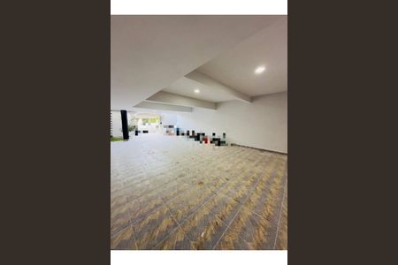 Casa à venda com 5 quartos, 195m² em Parque Ribeiro de Lima, Barueri