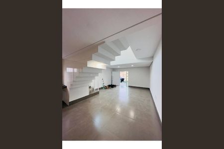 Casa à venda com 5 quartos, 195m² em Parque Ribeiro de Lima, Barueri
