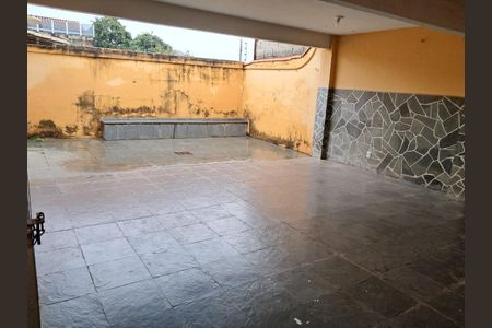 Casa à venda com 5 quartos, 180m² em Parque Recreio, Belo Horizonte