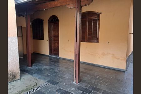 Casa à venda com 5 quartos, 180m² em Parque Recreio, Belo Horizonte