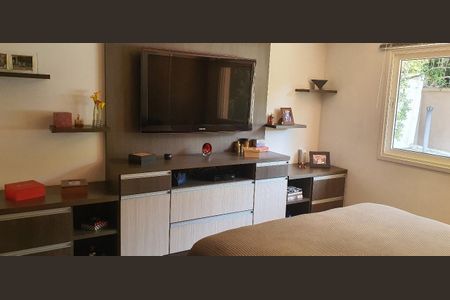 Casa à venda com 4 quartos, 350m² em Chácara Monte Alegre, São Paulo