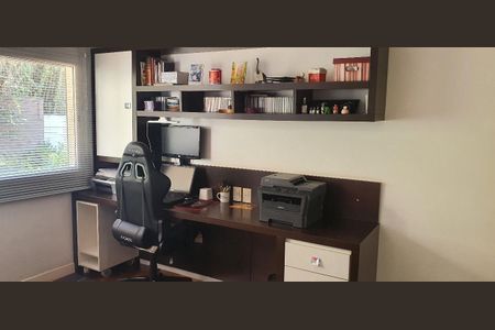 Casa à venda com 4 quartos, 350m² em Chácara Monte Alegre, São Paulo