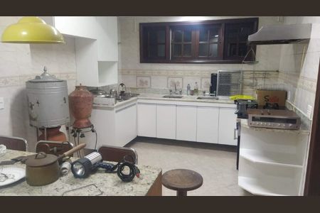 Casa à venda com 460m², 3 quartos e 2 vagas