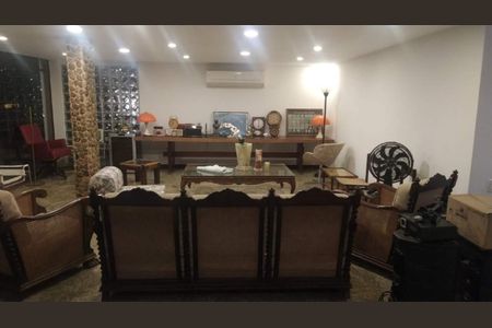 Casa à venda com 460m², 3 quartos e 2 vagas
