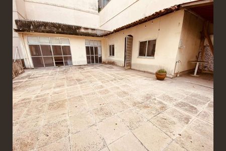 Casa à venda com 444m², 4 quartos e 2 vagas
