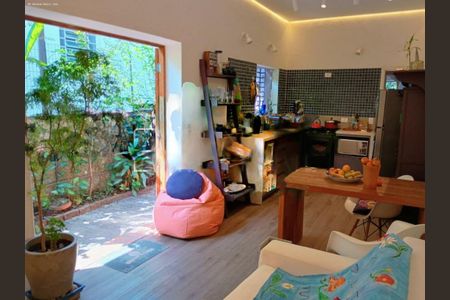 Casa à venda com 3 quartos, 117m² em Campo Belo, São Paulo