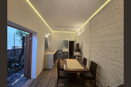 Casa à venda com 3 quartos, 117m² em Campo Belo, São Paulo