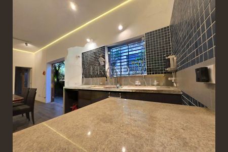 Casa à venda com 3 quartos, 117m² em Campo Belo, São Paulo
