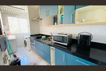 Cozinha de apartamento para alugar com 2 quartos, 57m² em Parque Rincao, Cotia