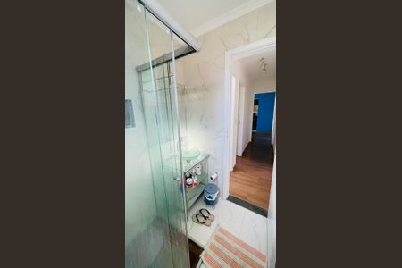 Banheiro de apartamento para alugar com 2 quartos, 57m² em Parque Rincao, Cotia