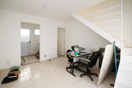 Sala de casa de condomínio para alugar com 2 quartos, 75m² em Bairro Jardim Nossa Senhora das Graças, Cotia