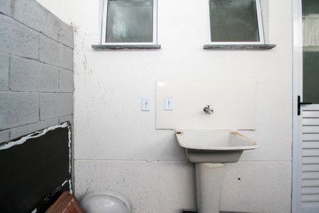 Casa de condomínio para alugar com 75m², 2 quartos e sem vagaLavanderia