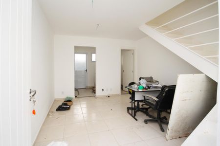 Entrada de casa de condomínio para alugar com 2 quartos, 75m² em Bairro Jardim Nossa Senhora das Graças, Cotia