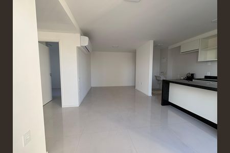 Apartamento para alugar com 80m², 2 quartos e 2 vagas
