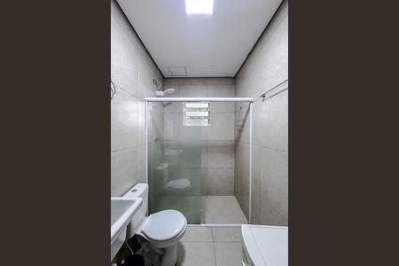 Banheiro de kitnet/studio para alugar com 1 quarto, 25m² em Mooca, São Paulo