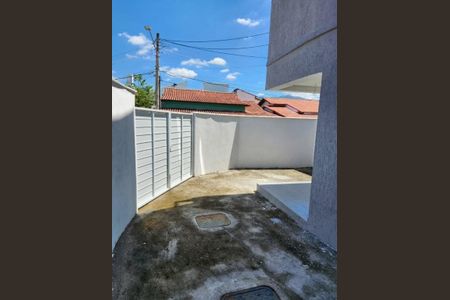 Área externa de casa para alugar com 3 quartos, 84m² em Campo Grande, Rio de Janeiro