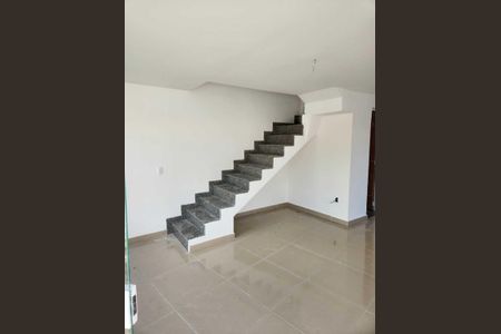 Casa para alugar com 84m², 3 quartos e 3 vagas Casa para alugar com 84m², 3 quartos e 3 vagasSala