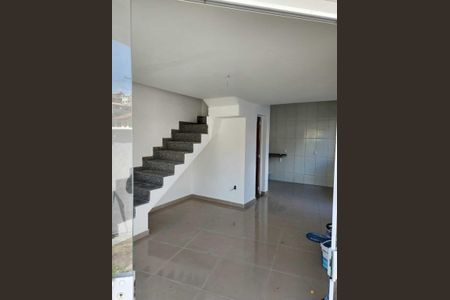 Casa para alugar com 84m², 3 quartos e 3 vagas Casa para alugar com 84m², 3 quartos e 3 vagasSala