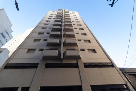 Fachada de apartamento para alugar com 1 quarto, 57m² em Centro, Campinas