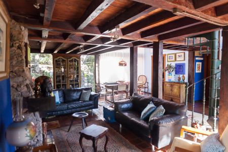 Casa de condomínio à venda com 200m², 3 quartos e 4 vagas Casa de condomínio à venda com 200m², 3 quartos e 4 vagassala