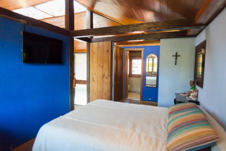 Casa de condomínio à venda com 200m², 3 quartos e 4 vagas Casa de condomínio à venda com 200m², 3 quartos e 4 vagassuite