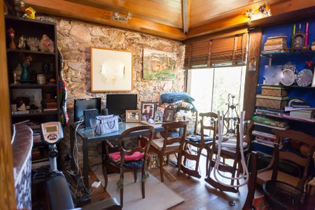 Casa de condomínio à venda com 200m², 3 quartos e 4 vagas Casa de condomínio à venda com 200m², 3 quartos e 4 vagasquarto 1