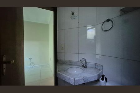 Banheiro de apartamento à venda com 2 quartos, 44m² em Utinga, Santo André