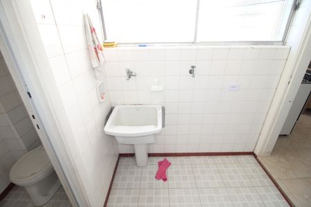 Apartamento à venda com 65m², 2 quartos e 1 vagaÁrea de Serviço