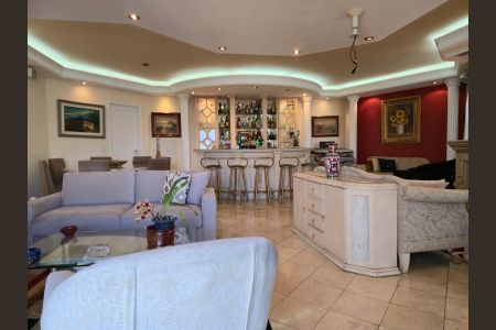 Apartamento à venda com 250m², 4 quartos e 4 vagasSala 