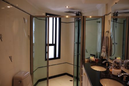 Apartamento à venda com 250m², 4 quartos e 4 vagasBanheiro da Suíte 3