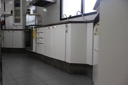 Cozinha  de apartamento à venda com 4 quartos, 250m² em Camargos, Guarulhos