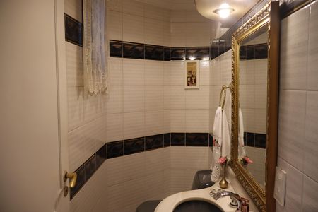 Apartamento à venda com 250m², 4 quartos e 4 vagasLavabo 
