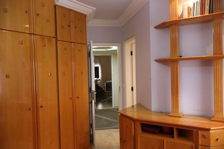 Apartamento à venda com 250m², 4 quartos e 4 vagasSuíte 3