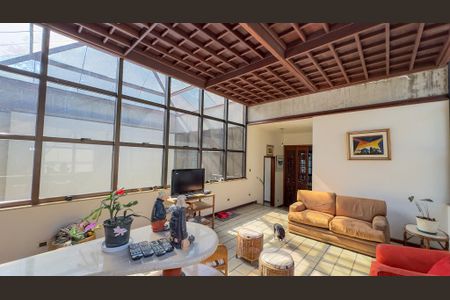 Casa à venda com 4 quartos, 2154m² em Chácara Flora, São Paulo