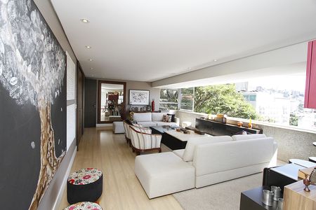 Apartamento à venda com 517m², 4 quartos e 4 vagasSala