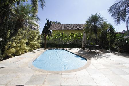 Apartamento à venda com 517m², 4 quartos e 4 vagasÁrea comum - Piscina