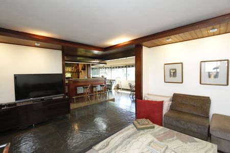 Apartamento à venda com 517m², 4 quartos e 4 vagasCobertura