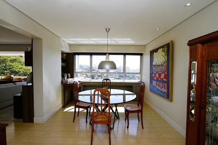 Apartamento à venda com 517m², 4 quartos e 4 vagasSala de Jantar