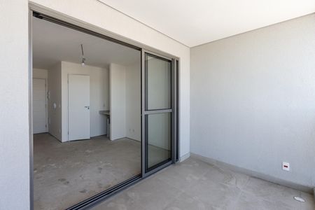 Studio à venda com 27m², 1 quarto e sem vaga Studio à venda com 27m², 1 quarto e sem vagaVaranda