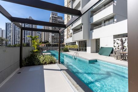 Studio à venda com 27m², 1 quarto e sem vaga Studio à venda com 27m², 1 quarto e sem vagaPiscina
