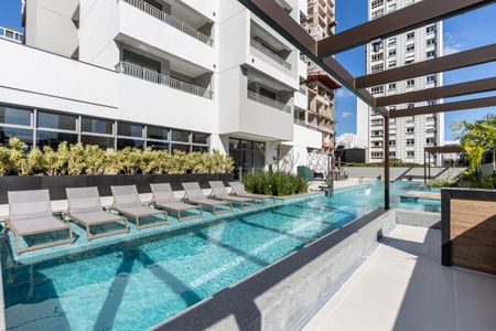 Studio à venda com 27m², 1 quarto e sem vaga Studio à venda com 27m², 1 quarto e sem vagaPiscina