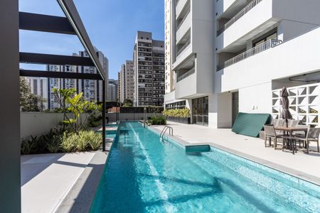 Studio à venda com 27m², 1 quarto e sem vaga Studio à venda com 27m², 1 quarto e sem vagaPiscina