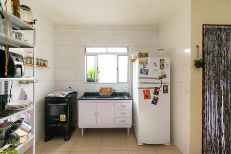 Cozinha de casa de condomínio para alugar com 3 quartos, 80m² em Vila Lucia, São Paulo