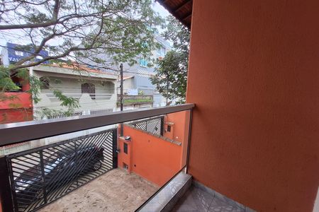 Casa para alugar com 80m², 2 quartos e 2 vagas Casa para alugar com 80m², 2 quartos e 2 vagasVaranda