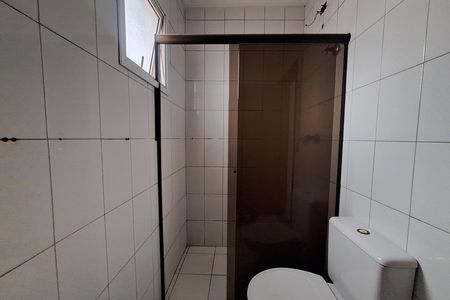 Casa para alugar com 80m², 2 quartos e 2 vagas Casa para alugar com 80m², 2 quartos e 2 vagasBanheiro da Suíte 2